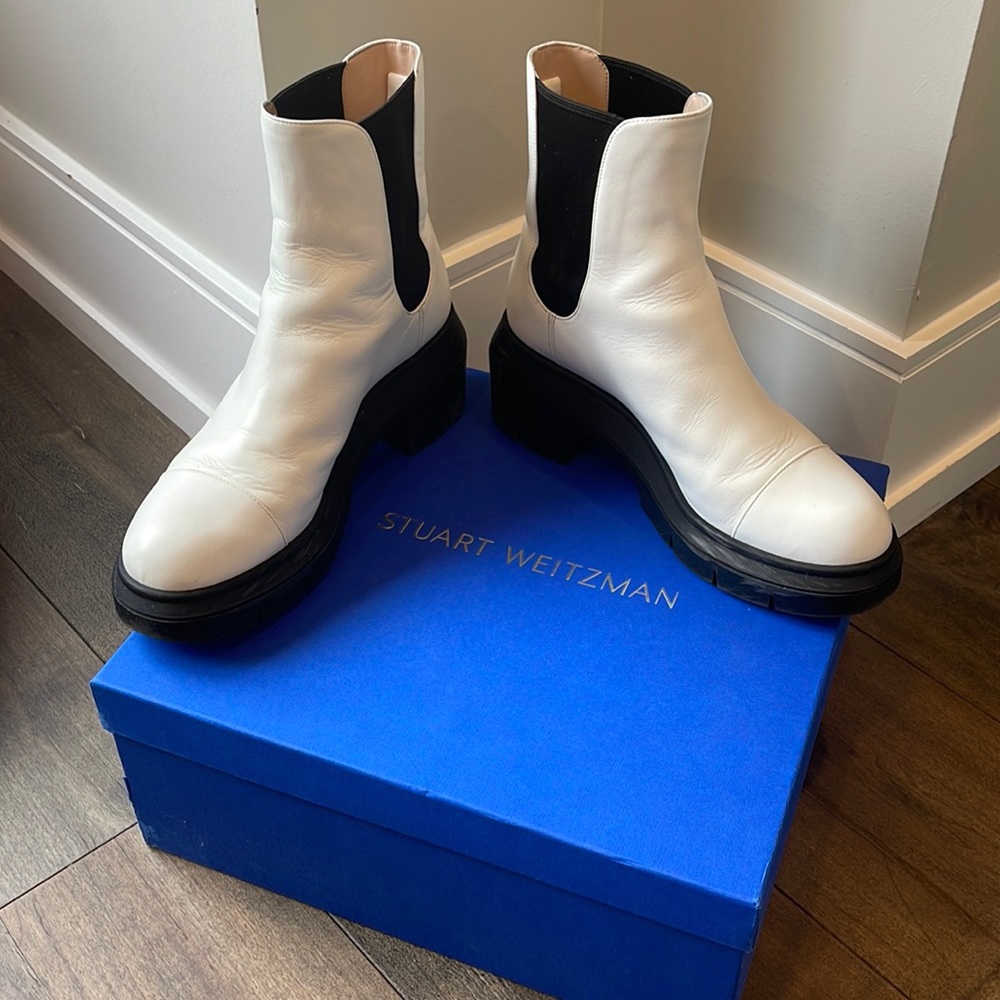Stuart Weitzman Norah Chelsea boots